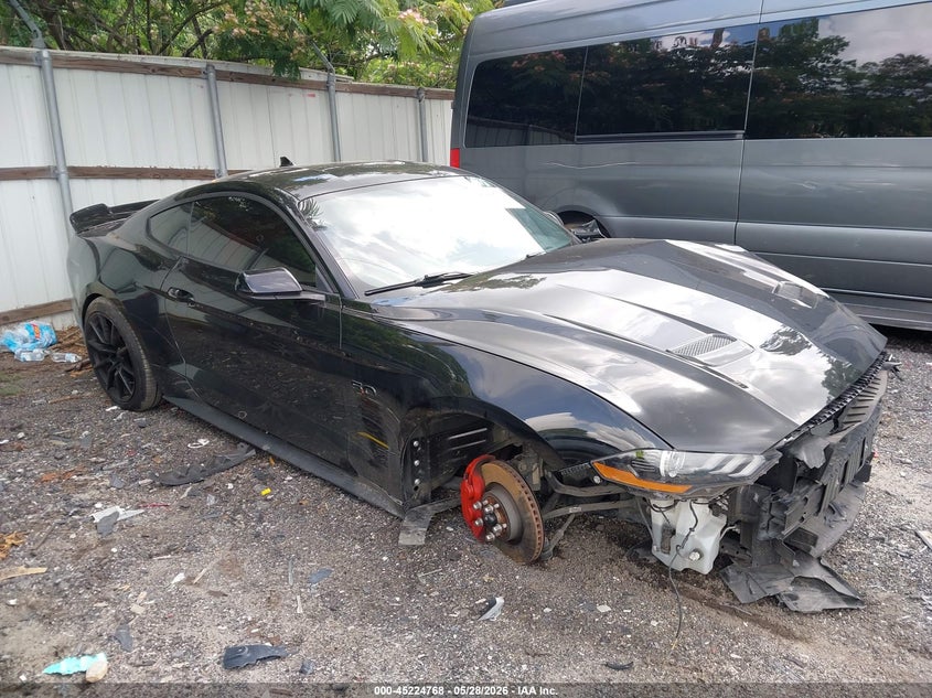 2020 Ford Mustang VIN 1FA6P8CF2L5161483 — IAAI salvage auction photo