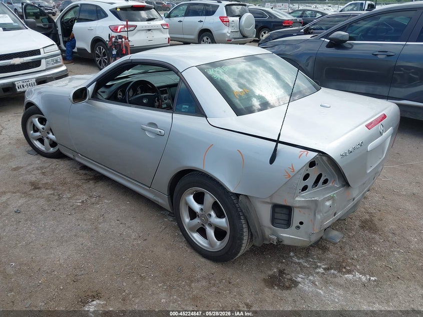 2004 Mercedes-benz Slk-klasse VIN WDBKK65F94F300477 IAAI salvage auction — REAR END, Salvage (Texas), sold $1,100 on 2026-07-07 (photo 3)