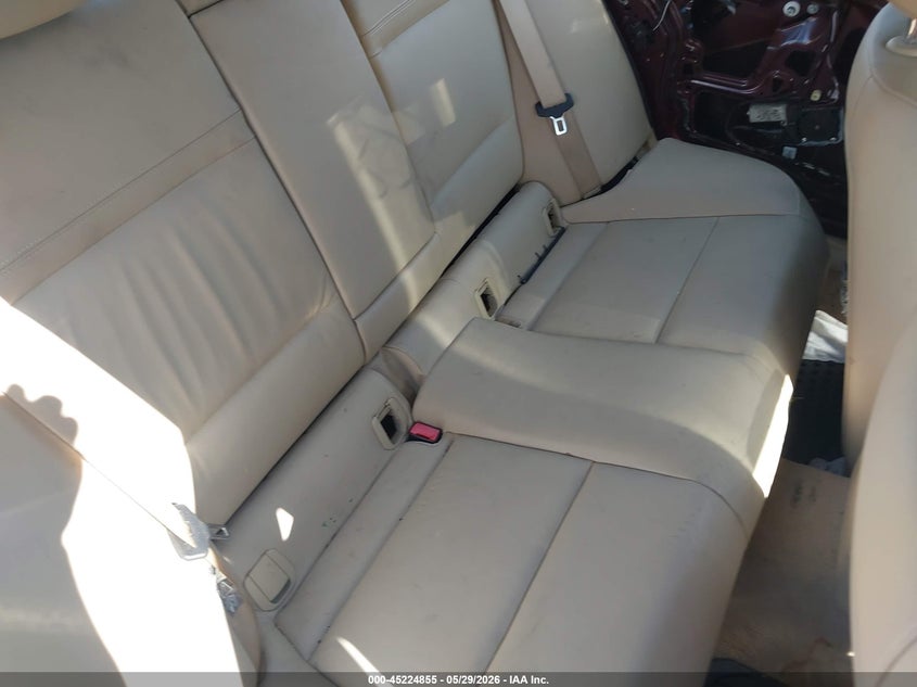 2009 BMW 3 series VIN WBAPH53599A438340 IAAI salvage auction — NORMAL WEAR, Clear (New York), sold $575 on 2026-08-04 (photo 8)