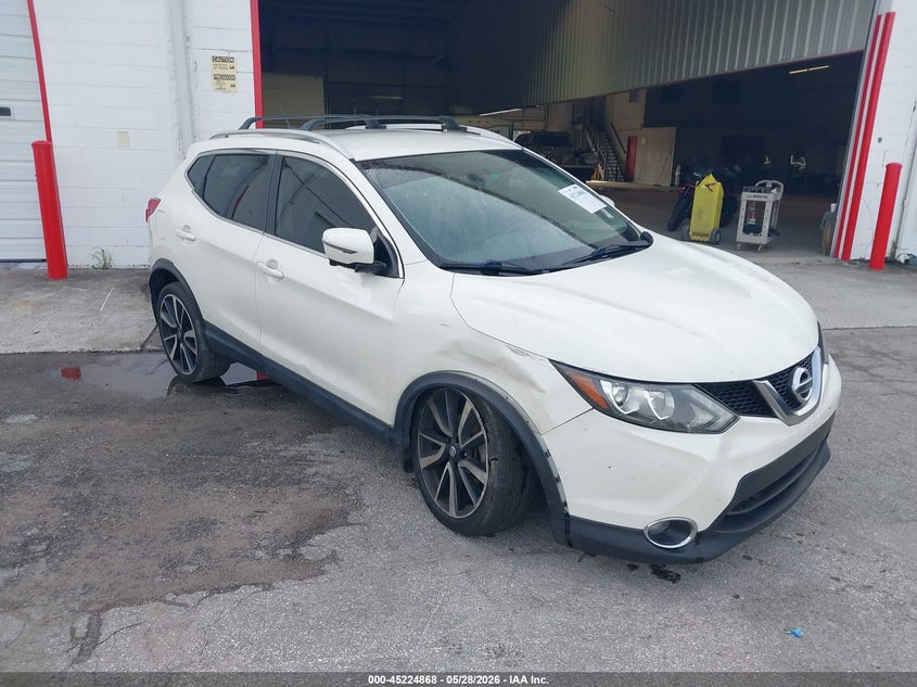 2017 Nissan Rogue VIN JN1BJ1CP4HW018811 IAAI salvage auction — RIGHT FRONT, Rebuildable (Florida), sold $1,200 on 2026-07-08 (photo 1)