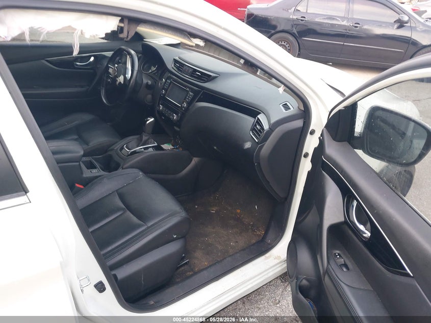 2017 Nissan Rogue VIN JN1BJ1CP4HW018811 IAAI salvage auction — RIGHT FRONT, Rebuildable (Florida), sold $1,200 on 2026-07-08 (photo 5)