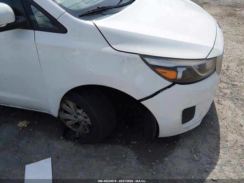 2016 Kia SEDONA VIN KNDMB5C11G6195207 IAAI salvage auction — WATER/FLOOD, Clear (Tennessee), sold $325 on 2026-07-11 (photo 6)