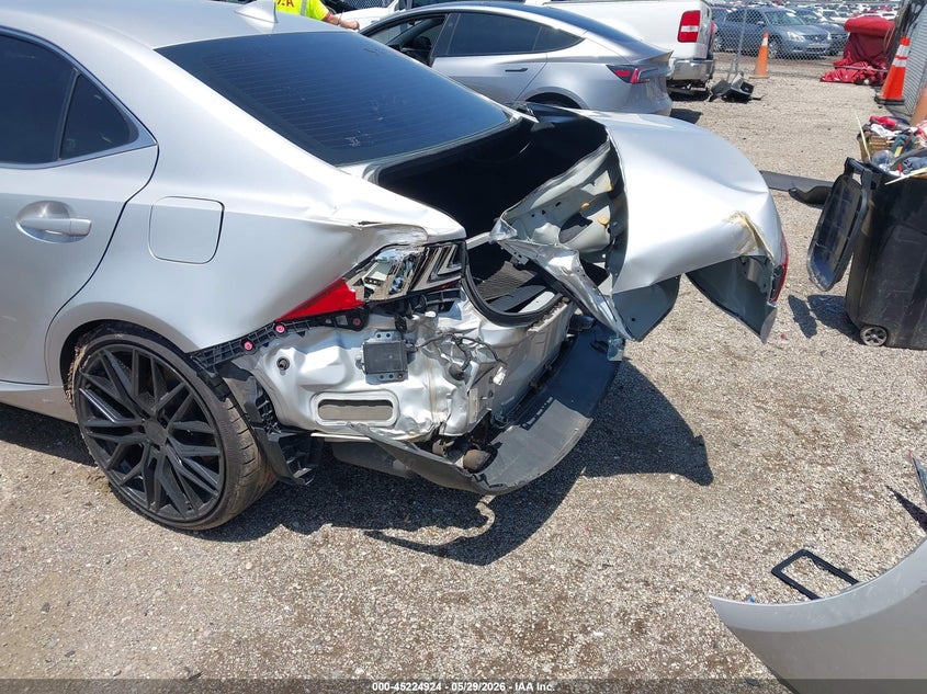 2014 Lexus Is VIN JTHCE1D28E5003978 IAAI salvage auction — REAR END, Salvage (Ohio), sold $2,000 on 2026-07-30 (photo 6)