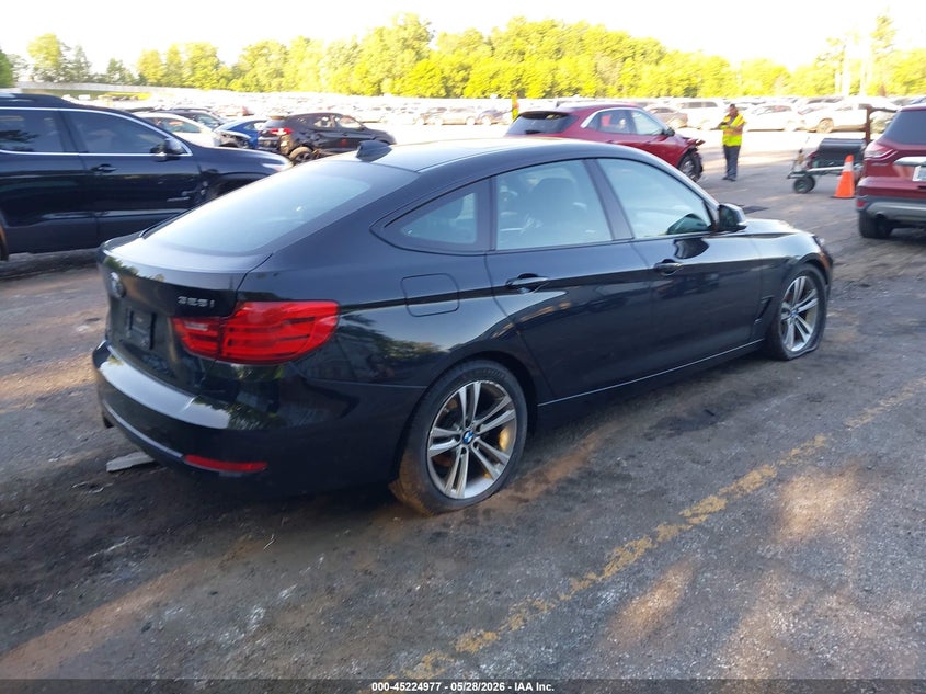 2016 BMW 3er VIN WBA8Z5C50GGS37163 IAAI salvage auction — UNDERCARRIAGE, Clear (Michigan), sold $2,325 on 2026-07-20 (photo 4)