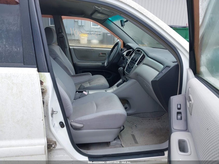 2004 Toyota Highlander VIN JTEEP21A440029653 IAAI salvage auction — NORMAL WEAR, Original (Ohio), sold $600 on 2026-07-15 (photo 5)