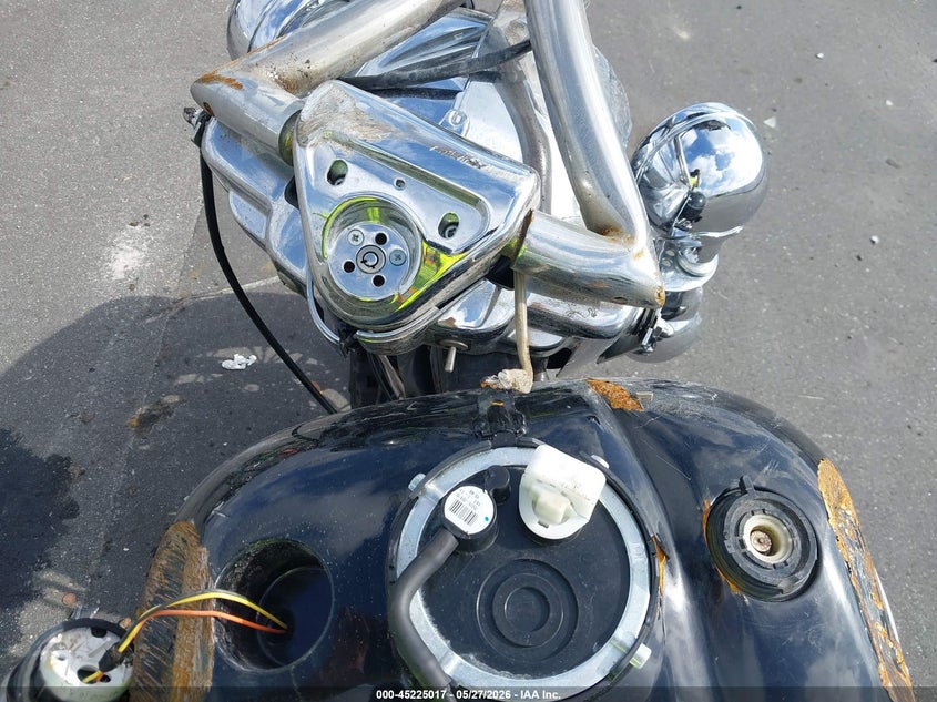 2012 Harley-davidson Road king VIN 1HD1FRM1XCB600333 IAAI salvage auction — ALL OVER, Rebuildable (Florida), sold $375 on 2026-07-07 (photo 7)