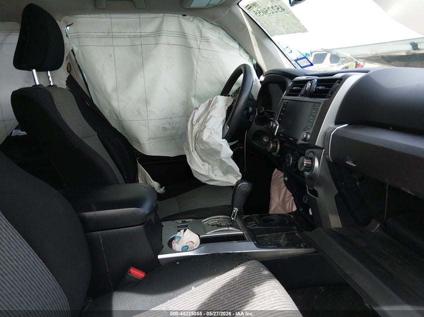 2020 Toyota 4runner VIN JTEZU5JR8L5225954 IAAI salvage auction — NORMAL WEAR, Original (Texas), sold $5,300 on 2026-07-06 (photo 5)