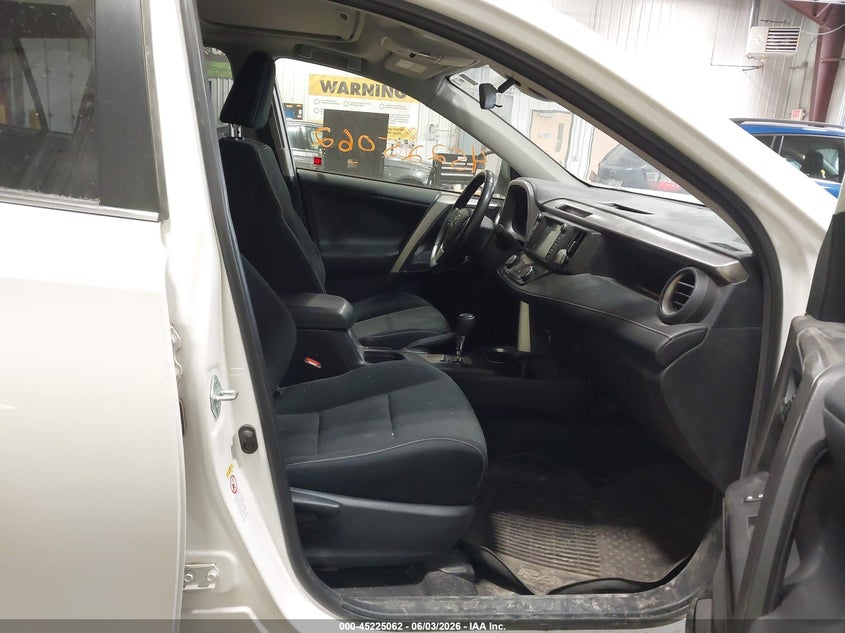 2017 Toyota Rav 4 VIN JTMRJREV3HD068570 IAAI salvage auction — FRONT END, Salvage (Minnesota), sold $5,300 on 2026-07-30 (photo 5)