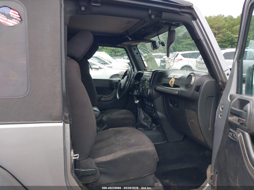 2013 Jeep Wrangler / VIN 1C4AJWAG4DL692431 IAAI salvage auction — LEFT & RIGHT, Salvage Title, sold $1,450 on 2026-07-22 (photo 5)