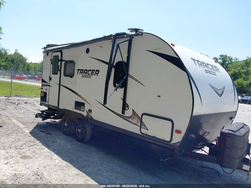 2019 Forest riv Tracer VIN 5ZT2TRJB4KB515464 IAAI salvage auction — SIDE, Salvage (Colorado), sold $2,400 on 2026-08-25 (photo 1)