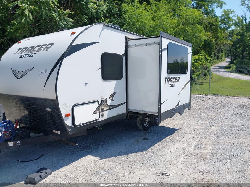 2019 Forest riv Tracer VIN 5ZT2TRJB4KB515464 IAAI salvage auction — SIDE, Salvage (Colorado), sold $2,400 on 2026-08-25 (photo 2)