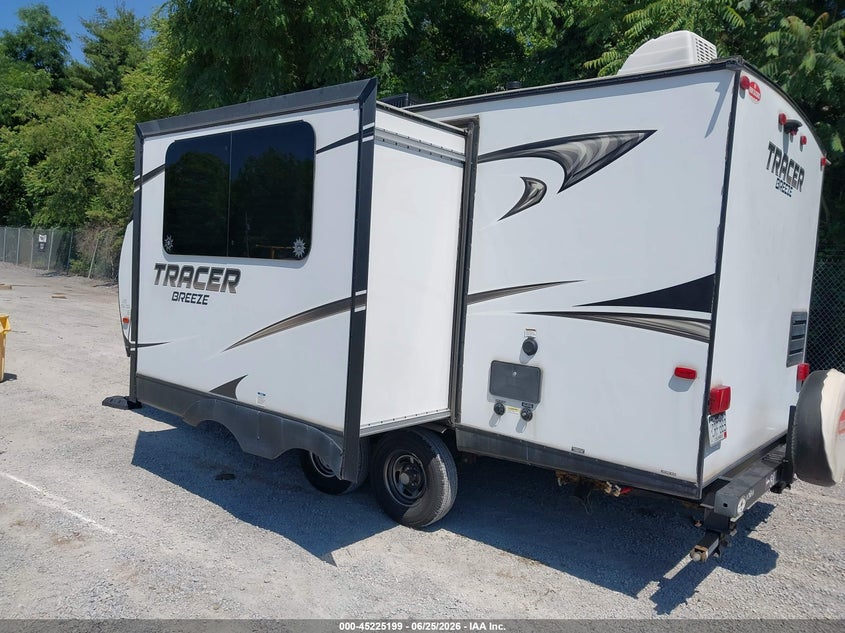 2019 Forest riv Tracer VIN 5ZT2TRJB4KB515464 IAAI salvage auction — SIDE, Salvage (Colorado), sold $2,400 on 2026-08-25 (photo 3)