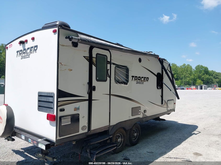 2019 Forest riv Tracer VIN 5ZT2TRJB4KB515464 IAAI salvage auction — SIDE, Salvage (Colorado), sold $2,400 on 2026-08-25 (photo 4)