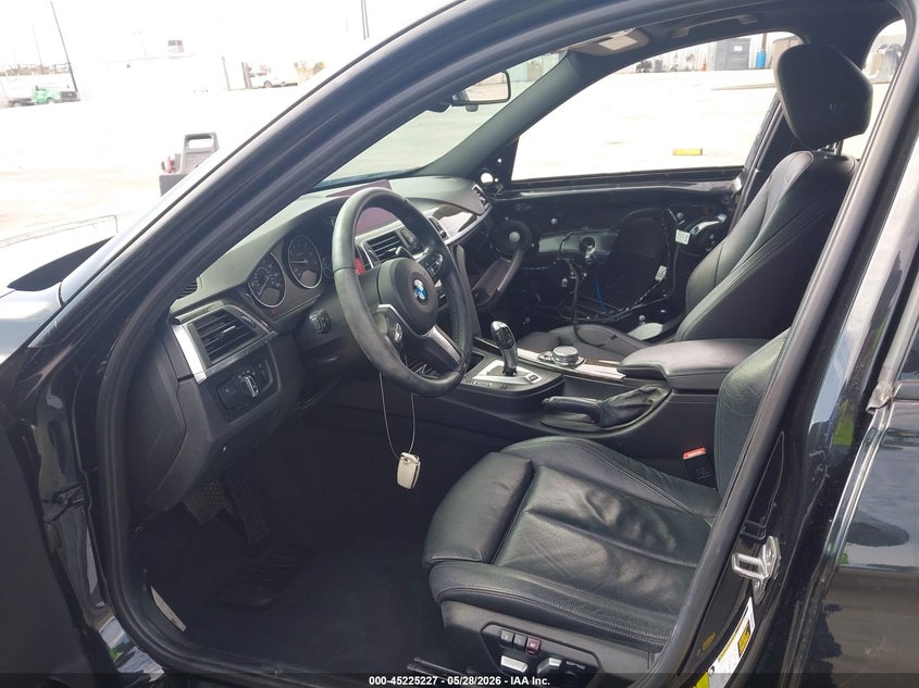 2017 BMW 3er VIN WBA8E1C55HK480048 IAAI salvage auction — FRONT END, Salvage (California), sold $4,900 on 2026-08-12 (photo 5)