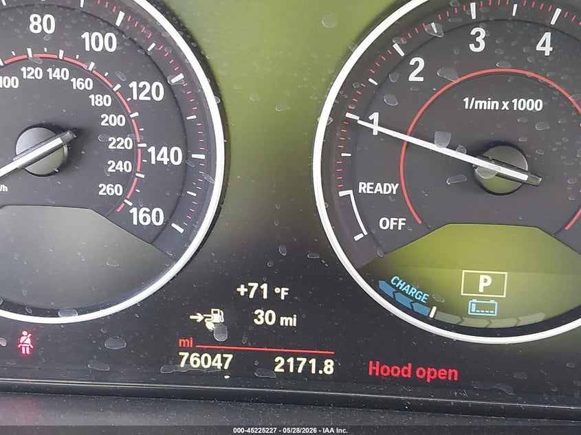 2017 BMW 3er VIN WBA8E1C55HK480048 IAAI salvage auction — FRONT END, Salvage (California), sold $4,900 on 2026-08-12 (photo 7)