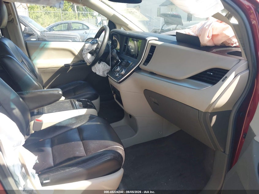 2017 Toyota Sienna VIN 5TDJZ3DC3HS163427 IAAI salvage auction — FRONT END, Salvage Title, sold $5,350 on 2026-07-07 (photo 5)