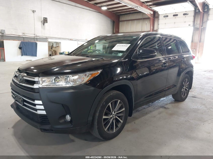 2018 Toyota Highlander VIN 5TDJZRFH4JS829048 IAAI salvage auction — LEFT FRONT, Salvage Title, sold $10,100 on 2026-07-15 (photo 2)