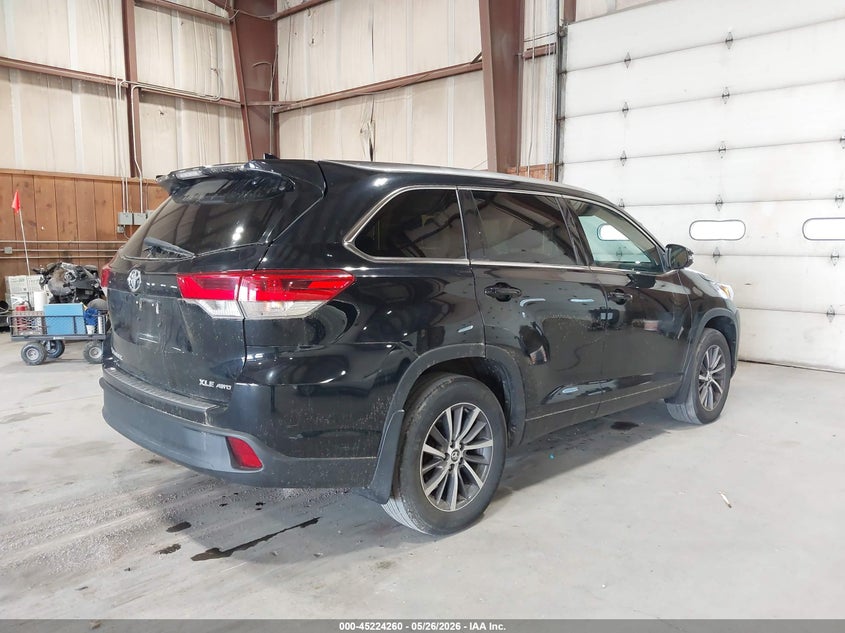 2018 Toyota Highlander VIN 5TDJZRFH4JS829048 IAAI salvage auction — LEFT FRONT, Salvage Title, sold $10,100 on 2026-07-15 (photo 4)