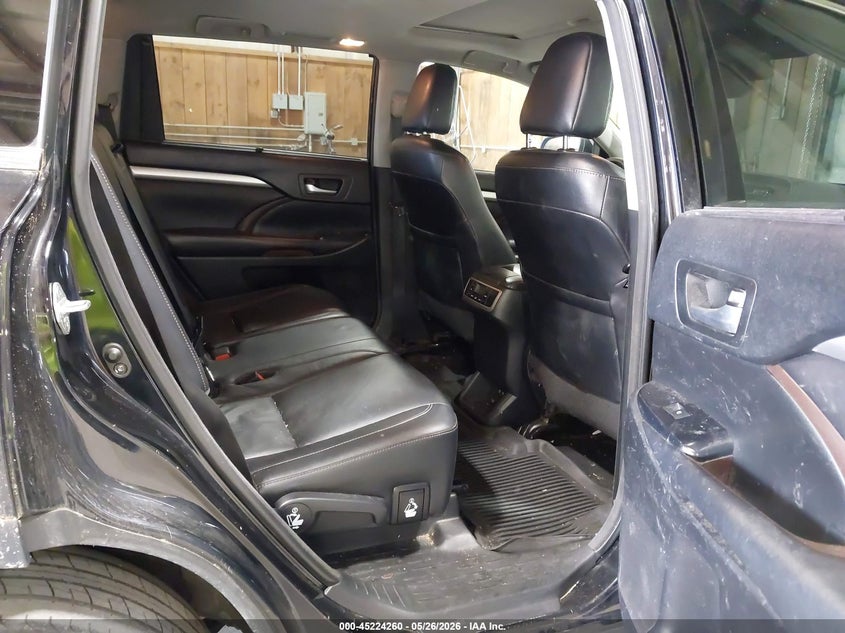 2018 Toyota Highlander VIN 5TDJZRFH4JS829048 IAAI salvage auction — LEFT FRONT, Salvage Title, sold $10,100 on 2026-07-15 (photo 8)