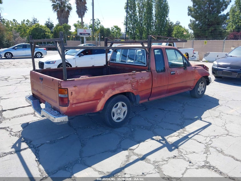 1993 Toyota Pickup VIN JT4VN93D4P5035261 IAAI salvage auction — NORMAL WEAR, Clear - Dealer Only (California), sold $1,000 on 2026-07-06 (photo 4)