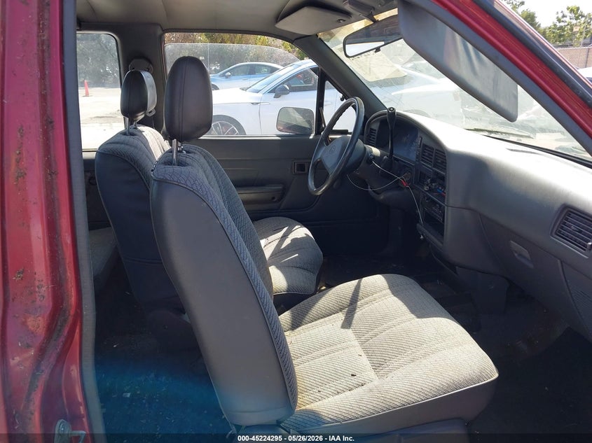 1993 Toyota Pickup VIN JT4VN93D4P5035261 IAAI salvage auction — NORMAL WEAR, Clear - Dealer Only (California), sold $1,000 on 2026-07-06 (photo 5)