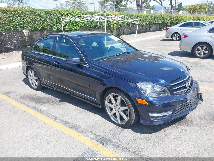 2014 Mercedes-benz C-klasse VIN WDDGF8AB2EA967437 IAAI salvage auction — FRONT END, Salvage Title, sold $3,025 on 2026-07-14 (photo 1)