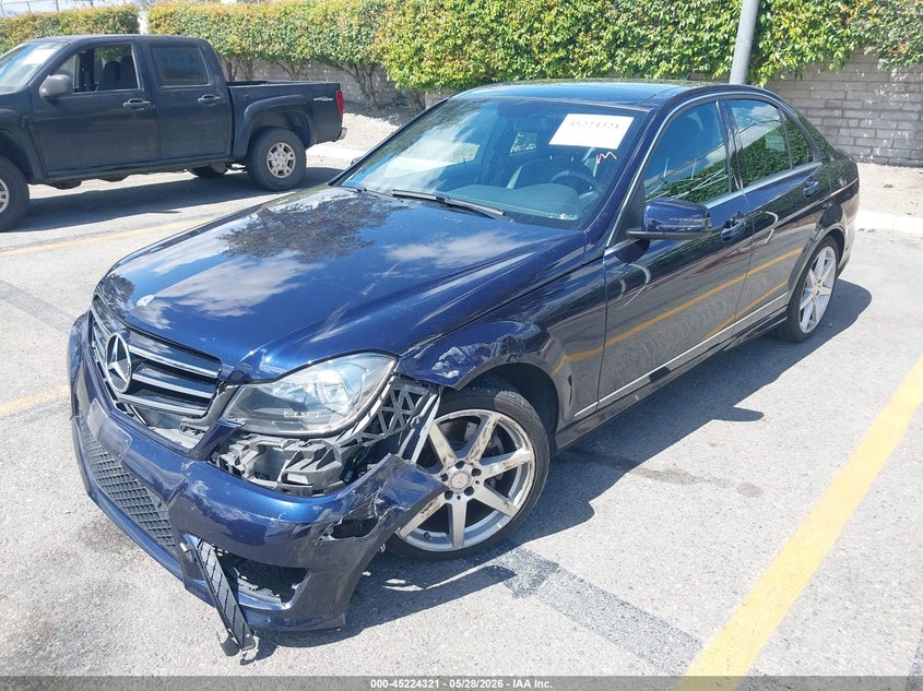 2014 Mercedes-benz C-klasse VIN WDDGF8AB2EA967437 IAAI salvage auction — FRONT END, Salvage Title, sold $3,025 on 2026-07-14 (photo 2)
