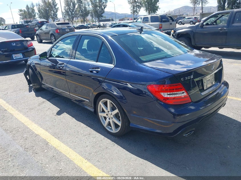 2014 Mercedes-benz C-klasse VIN WDDGF8AB2EA967437 IAAI salvage auction — FRONT END, Salvage Title, sold $3,025 on 2026-07-14 (photo 3)