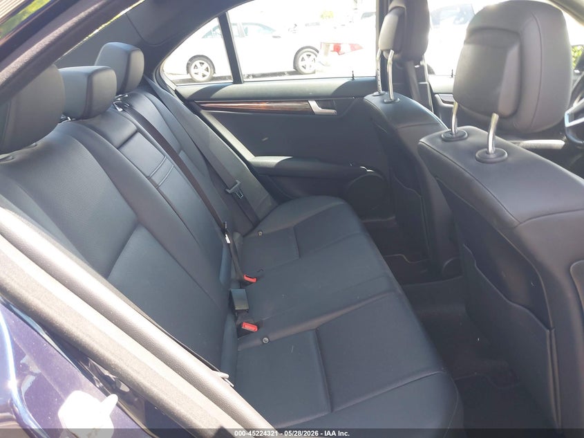 2014 Mercedes-benz C-klasse VIN WDDGF8AB2EA967437 IAAI salvage auction — FRONT END, Salvage Title, sold $3,025 on 2026-07-14 (photo 8)