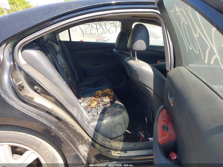 2007 Lexus ES VIN JTHBJ46G172136667 IAAI salvage auction — INTERIOR BURN, Salvage (Indiana), sold $825 on 2026-07-07 (photo 8)