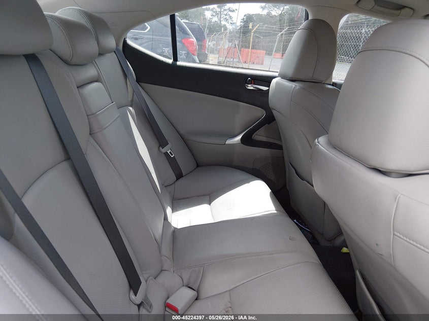 2006 Lexus Is 350 VIN JTHBE262865000479 IAAI salvage auction — NORMAL WEAR, Clear (South Carolina), sold $375 on 2026-07-14 (photo 8)