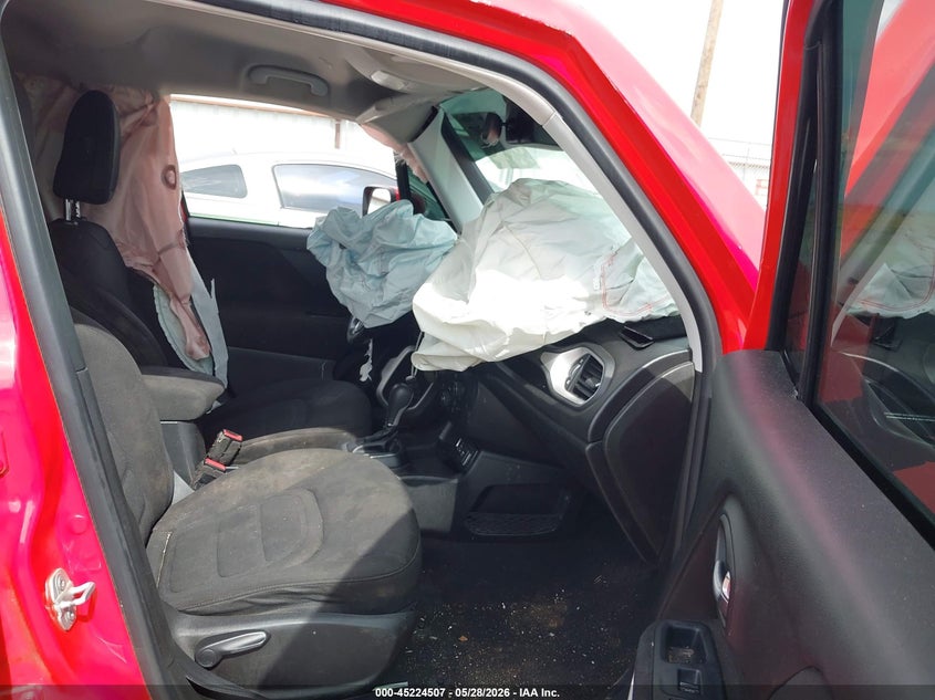 2018 Jeep Renegade VIN ZACCJABB2JPG90800 IAAI salvage auction — LEFT FRONT, Salvage Title, sold $775 on 2026-07-14 (photo 5)