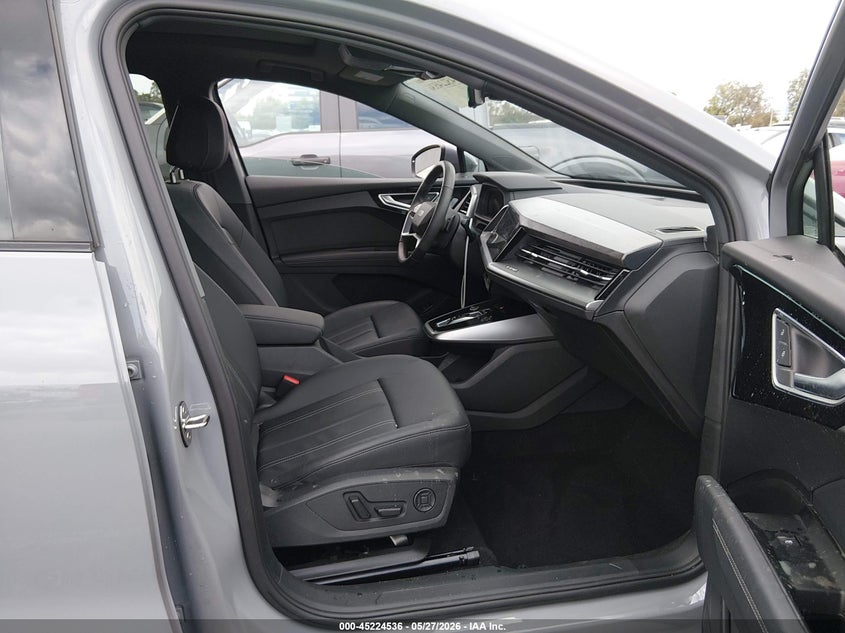 2025 Audi Q4 e-tron VIN WA1KUBFZ3SP053455 IAAI salvage auction — REAR END, Salvage Title, sold $21,850 on 2026-07-13 (photo 5)