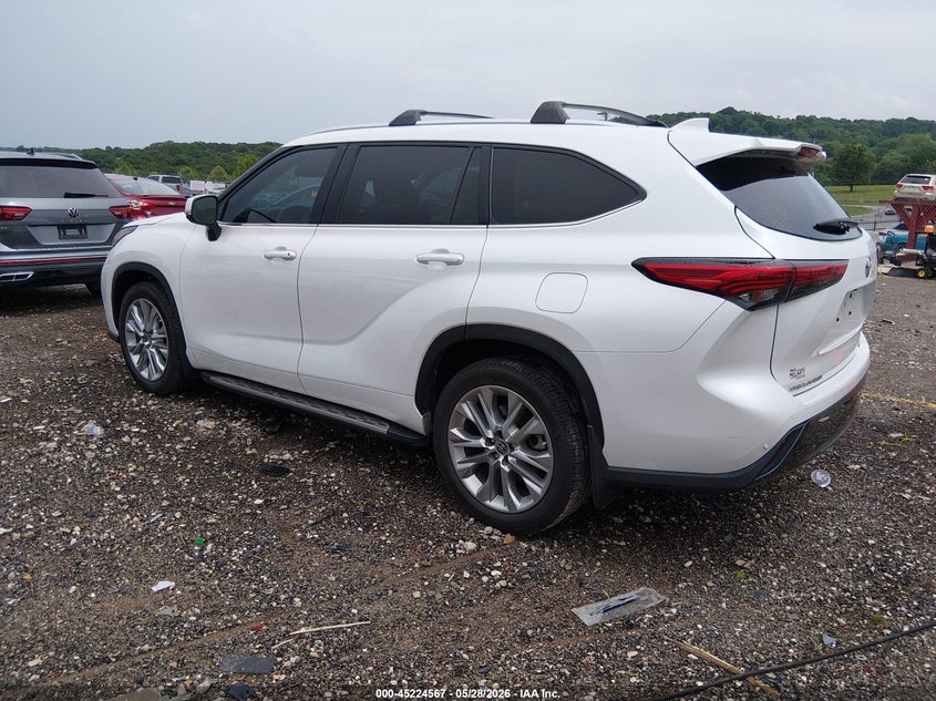 2022 Toyota Highlander VIN 5TDYZRAH9NS106890 IAAI salvage auction — FRONT END, Salvage (Arkansas), sold $21,500 on 2026-07-16 (photo 3)