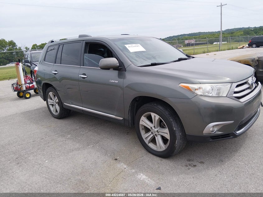 2013 Toyota Highlander VIN 5TDYK3EH3DS137787 IAAI salvage auction — LEFT SIDE, Salvage (Missouri), sold $5,550 on 2026-07-16 (photo 1)