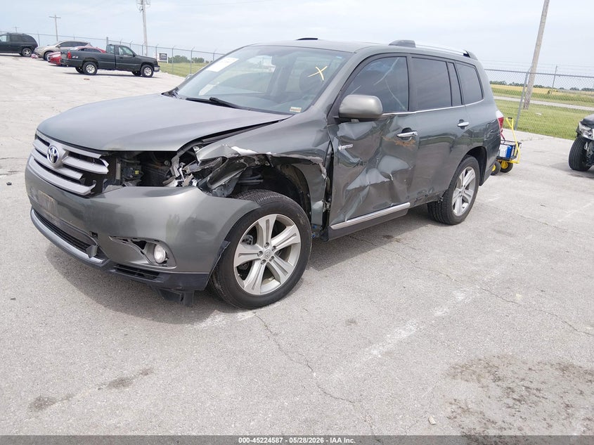 2013 Toyota Highlander VIN 5TDYK3EH3DS137787 IAAI salvage auction — LEFT SIDE, Salvage (Missouri), sold $5,550 on 2026-07-16 (photo 2)