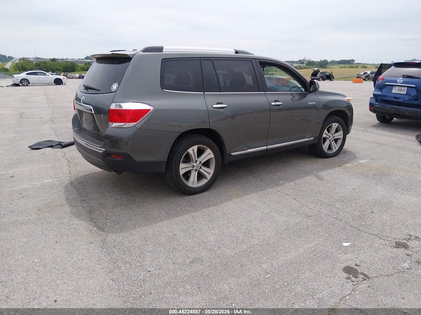 2013 Toyota Highlander VIN 5TDYK3EH3DS137787 IAAI salvage auction — LEFT SIDE, Salvage (Missouri), sold $5,550 on 2026-07-16 (photo 4)
