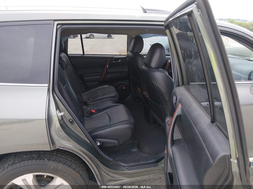2013 Toyota Highlander VIN 5TDYK3EH3DS137787 IAAI salvage auction — LEFT SIDE, Salvage (Missouri), sold $5,550 on 2026-07-16 (photo 8)