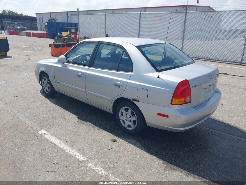 2005 Hyundai Accent VIN KMHCG45C15U636859 IAAI salvage auction — RIGHT SIDE, Clear (Indiana), sold $225 on 2026-07-09 (photo 3)