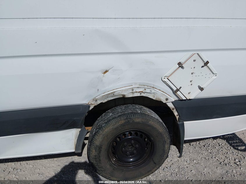 2011 Mercedes-benz Sprinter VIN WD3PE8CB9B5600530 IAAI salvage auction — LEFT SIDE, Salvage (Alabama), sold $475 on 2026-07-06 (photo 6)