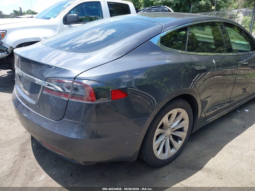 2017 Tesla Model s VIN 5YJSA1E29HF204606 IAAI salvage auction — UNKNOWN, Salvage (North Carolina), sold $6,000 on 2026-07-09 (photo 6)
