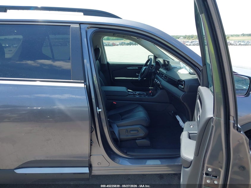 2026 Honda Pilot VIN 5FNYG1H43TB028893 IAAI salvage auction — LEFT FRONT, Salvage (Missouri), sold $22,850 on 2026-09-24 (photo 5)