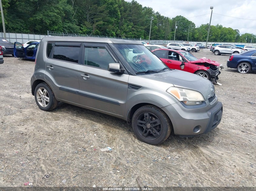 2011 Kia Soul VIN KNDJT2A22B7302178 IAAI salvage auction — LEFT FRONT, Salvage (Georgia), sold $525 on 2026-07-23 (photo 1)