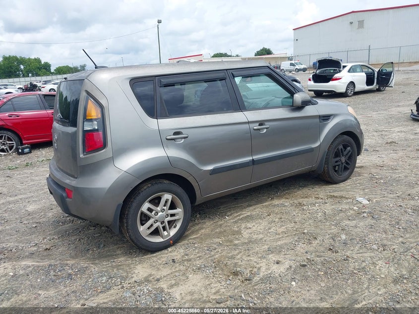 2011 Kia Soul VIN KNDJT2A22B7302178 IAAI salvage auction — LEFT FRONT, Salvage (Georgia), sold $525 on 2026-07-23 (photo 4)