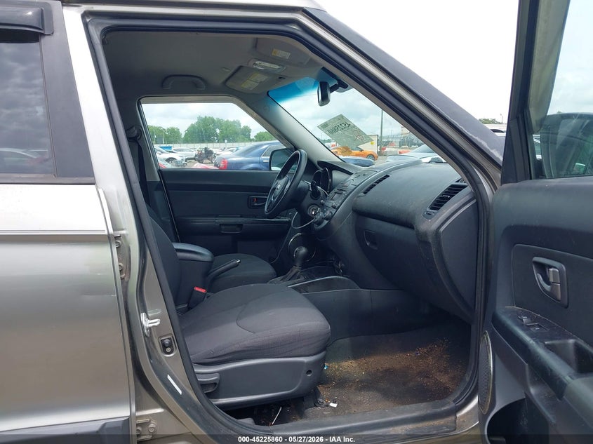 2011 Kia Soul VIN KNDJT2A22B7302178 IAAI salvage auction — LEFT FRONT, Salvage (Georgia), sold $525 on 2026-07-23 (photo 5)