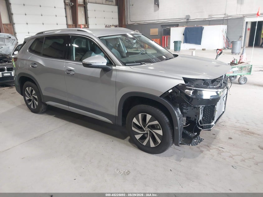 2026 Volkswagen Tiguan VIN 3VVBR7RM5TM074062 — IAAI salvage auction photo
