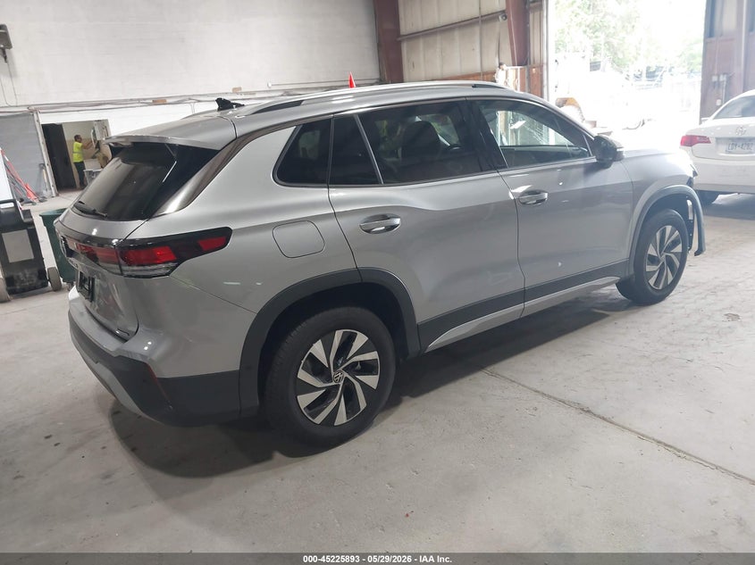 2026 Volkswagen Tiguan VIN 3VVBR7RM5TM074062 IAAI salvage auction — FRONT END, Salvage Title, sold $12,500 on 2026-08-19 (photo 4)