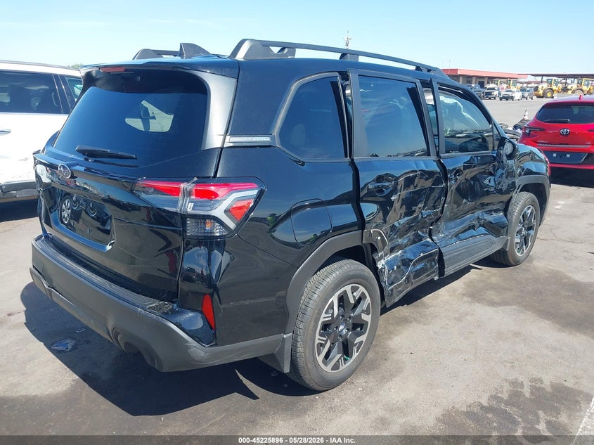 2025 Subaru Forester VIN JF2SLDDC8SH455194 IAAI salvage auction — SIDE, Salvage (Arizona), sold $3,150 on 2026-07-28 (photo 4)