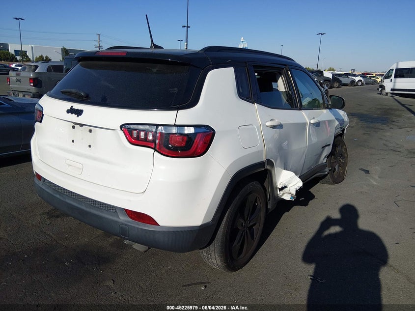 2019 Jeep Compass VIN 3C4NJCBB9KT707008 IAAI salvage auction — RIGHT FRONT, Salvage Title, sold $2,350 on 2026-07-10 (photo 4)