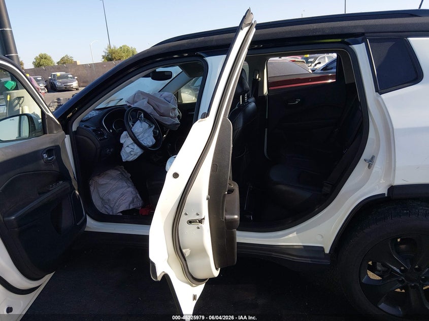 2019 Jeep Compass VIN 3C4NJCBB9KT707008 IAAI salvage auction — RIGHT FRONT, Salvage Title, sold $2,350 on 2026-07-10 (photo 8)